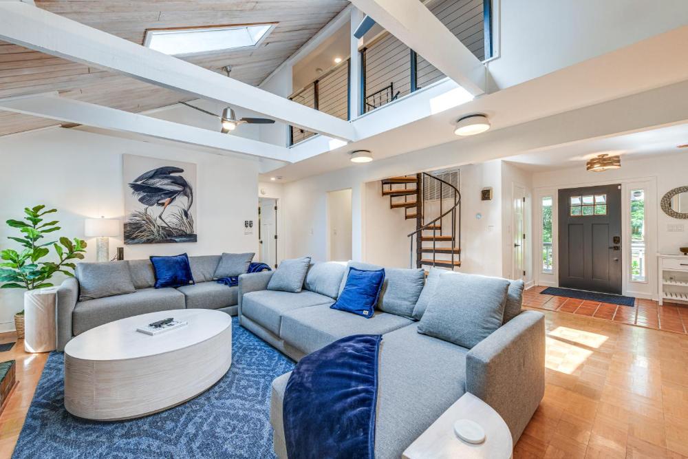 Waterfront Urbanna Home with Private Dock and Pool